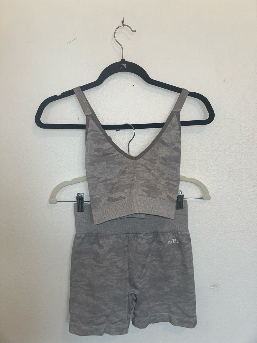 AYBL Gray Evolve Camo Seamless Athletic Set - Picture 1 of 4